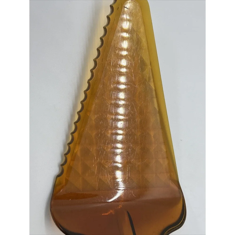 Vintage ULTRATEMP Robinson Knife Utensil Amber Orange Serrated Pie Cake Server